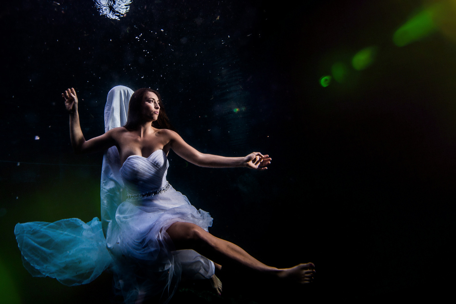 Trash The Dress Underwater Photography Mexico