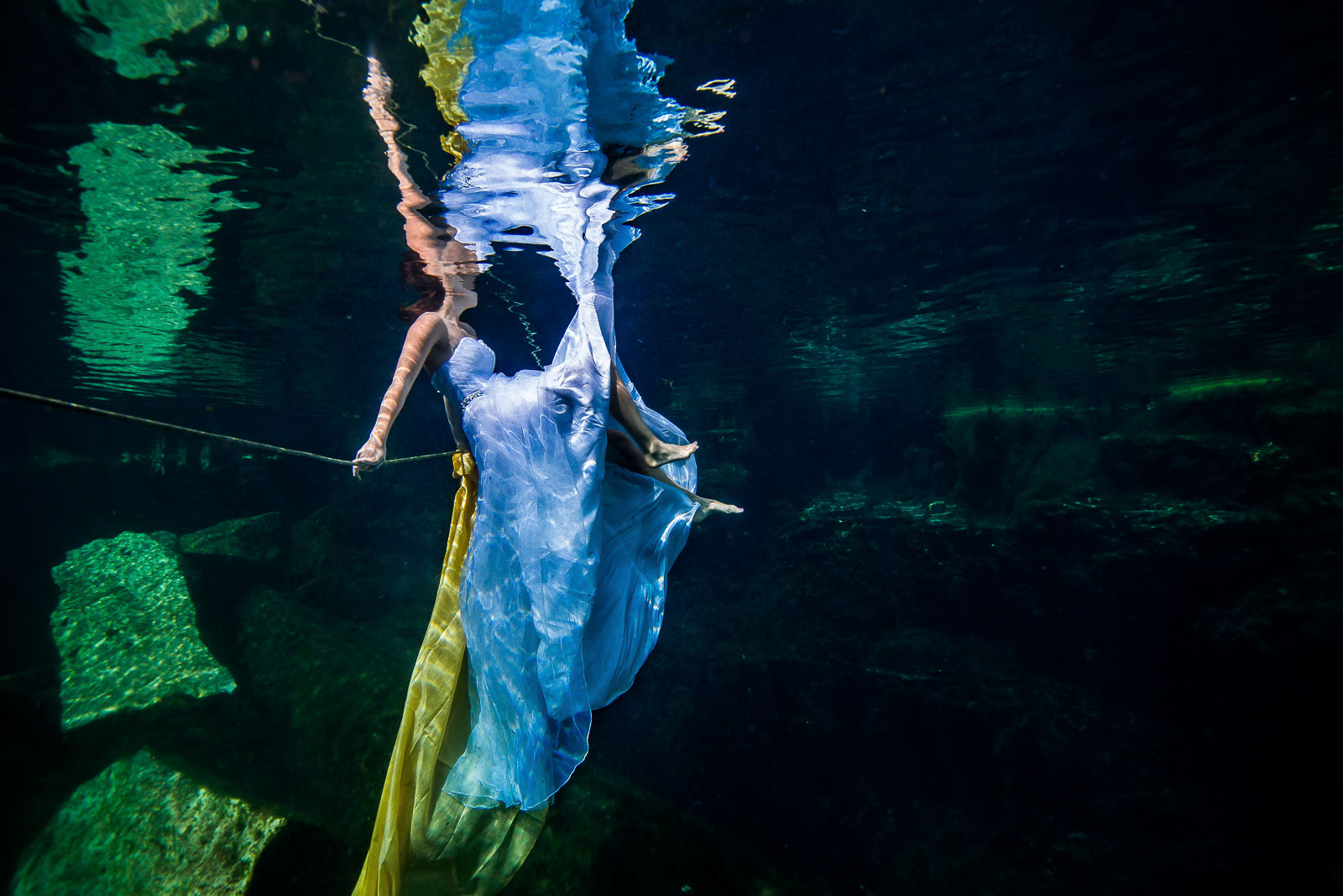 Trash The Dress Underwater Photography Mexico