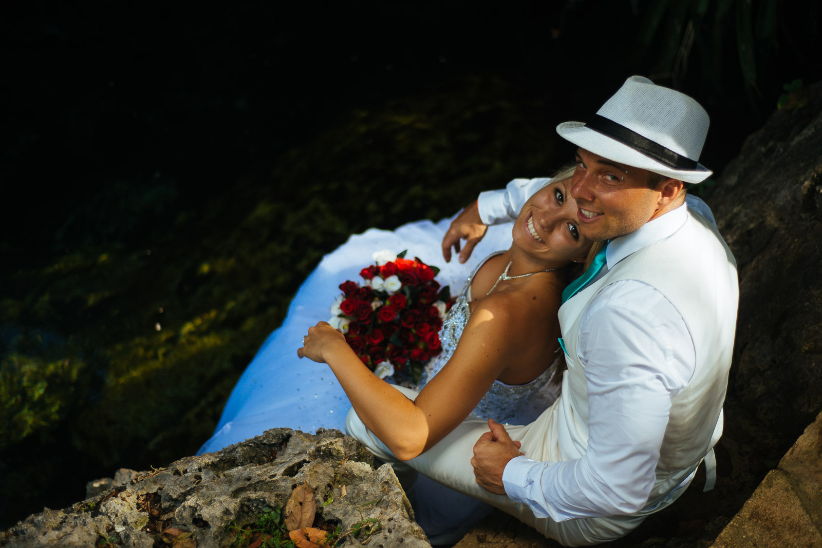 Post wedding underwater photography trash the dress