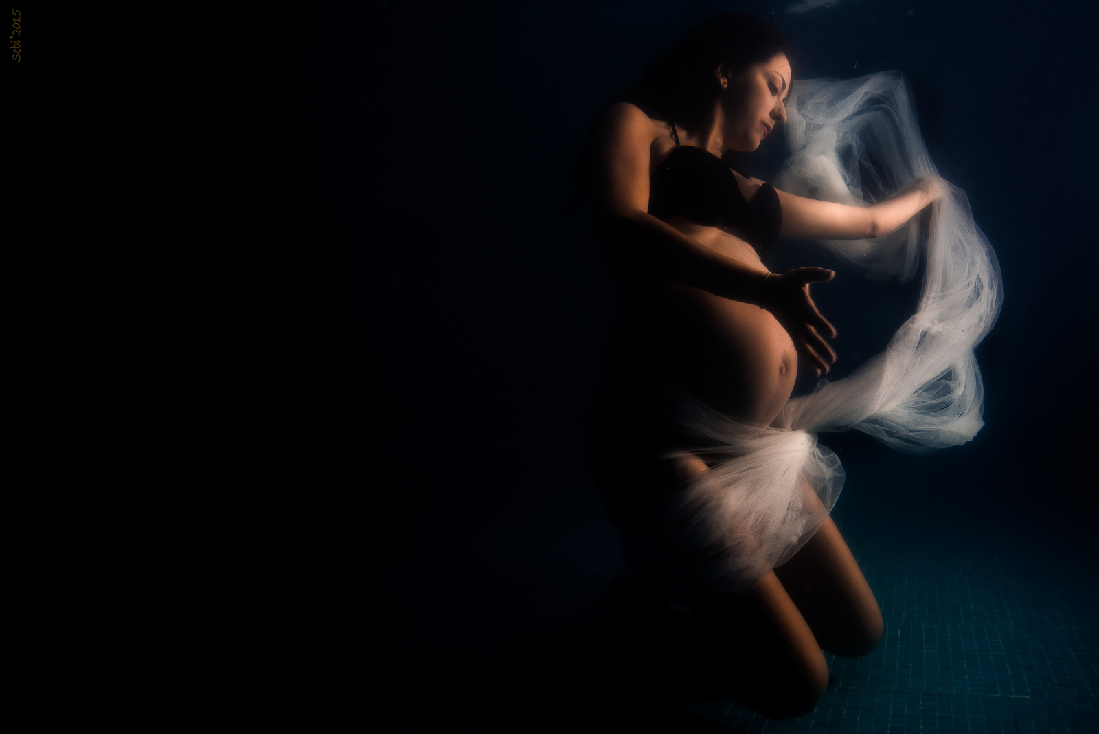 Underwater Maternity Photos