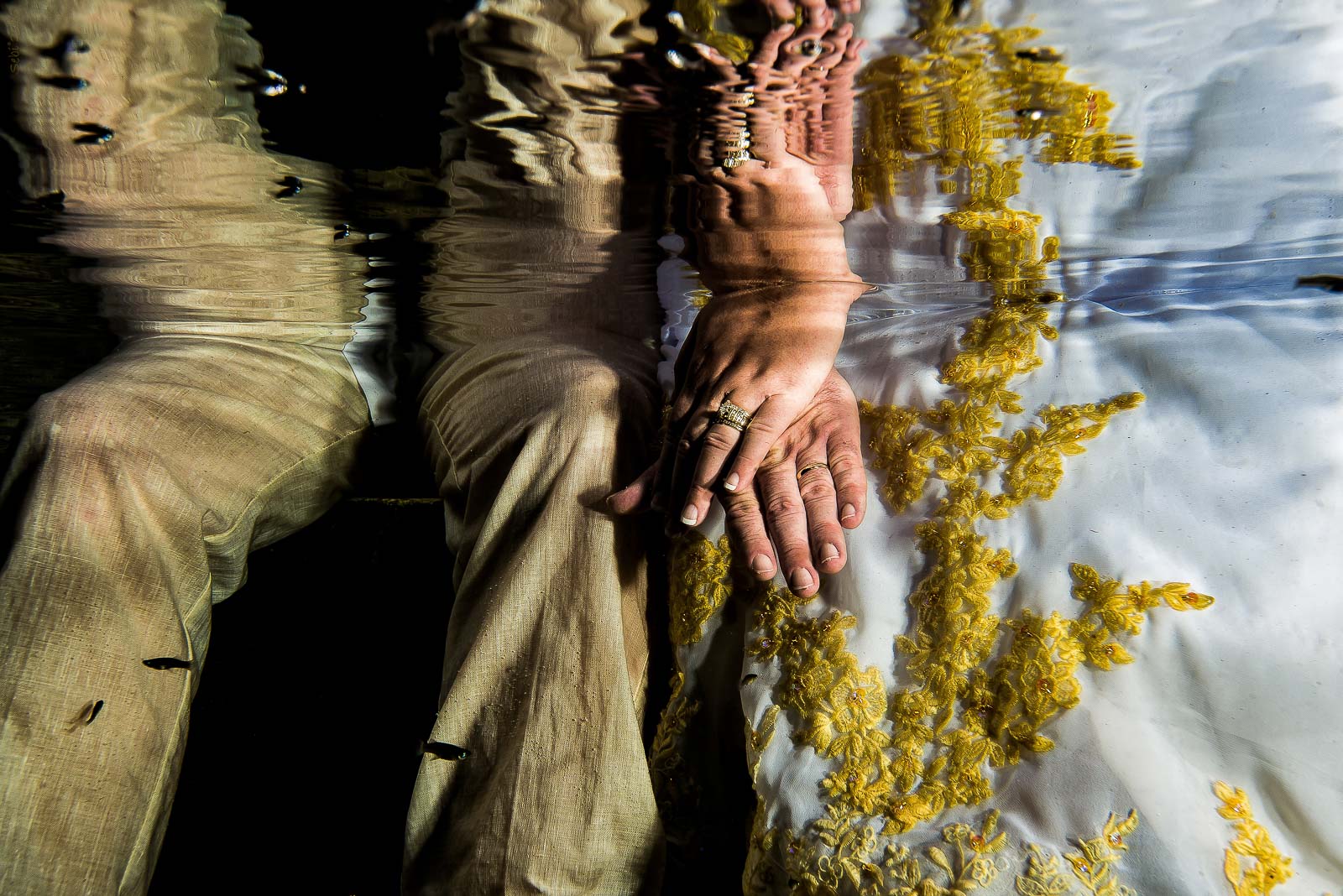 After Wedding Underwater Photo Shoot in Mexico