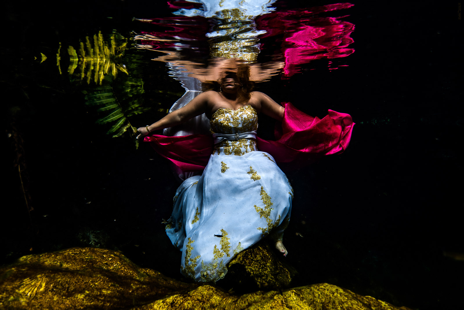 After Wedding Underwater Photo Shoot in Mexico