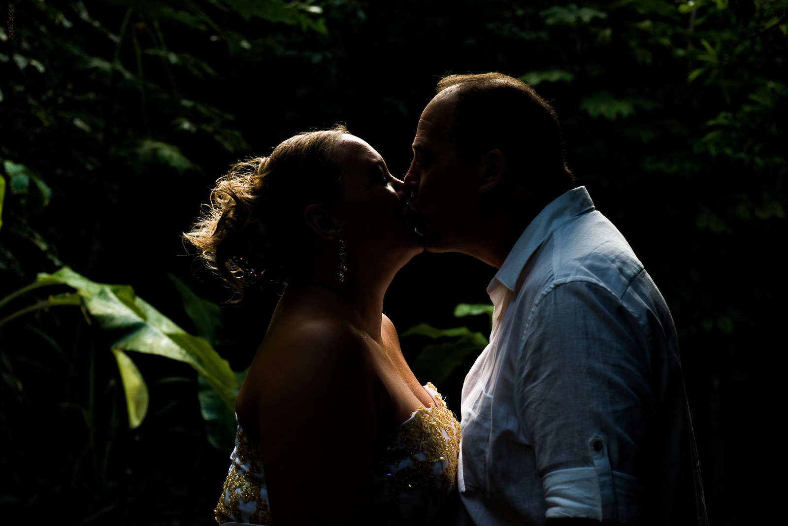 After Wedding Underwater Photo Shoot in Mexico