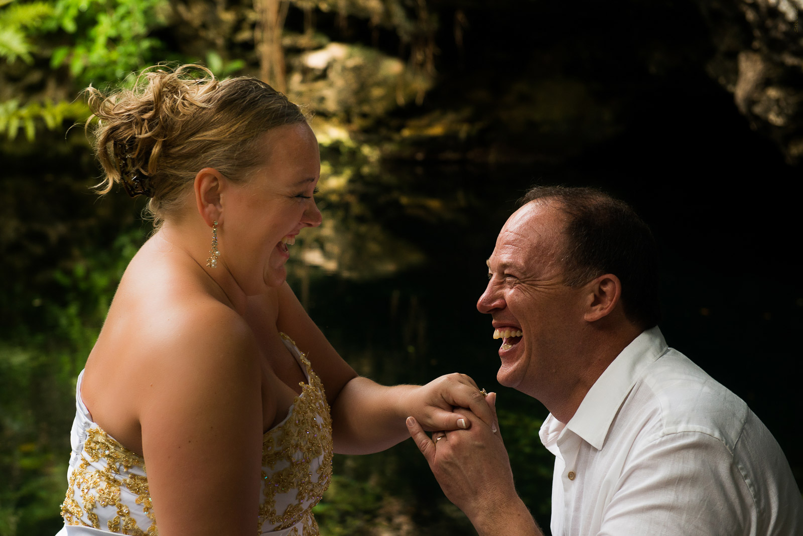 After Wedding Underwater Photo Shoot in Mexico