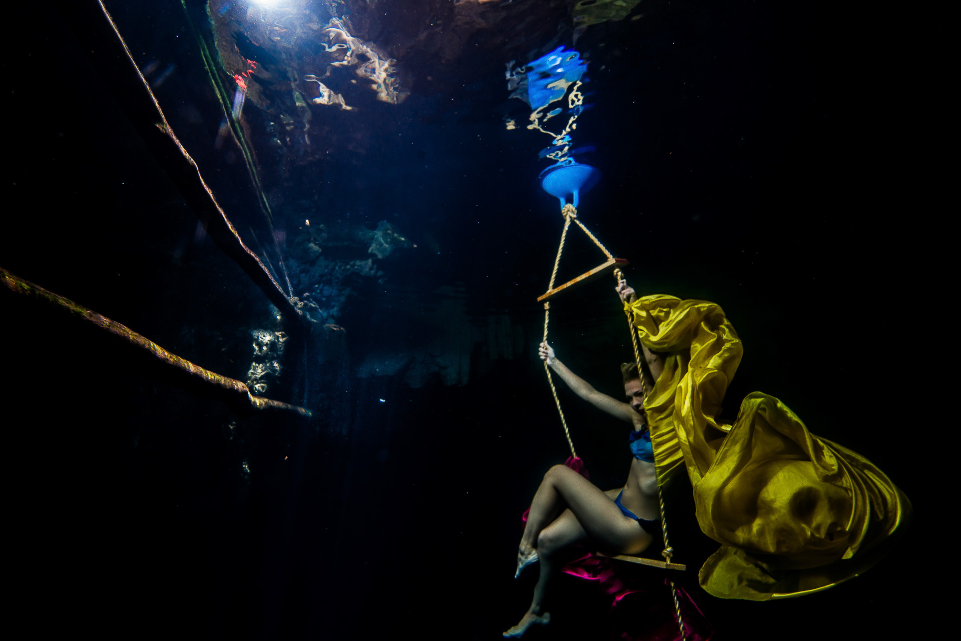 Underwater posing
