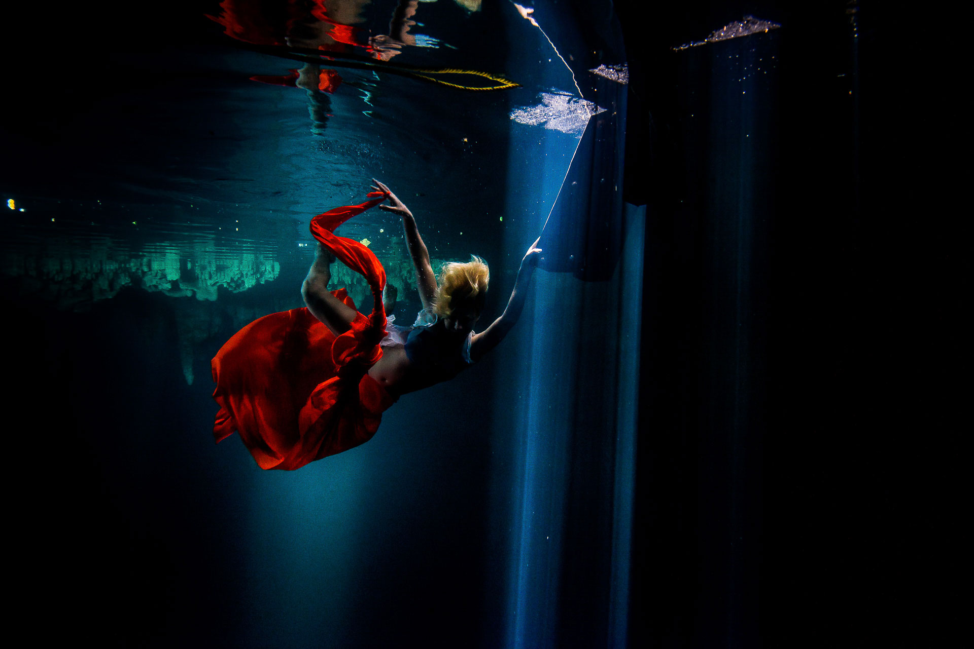 Underwater posing