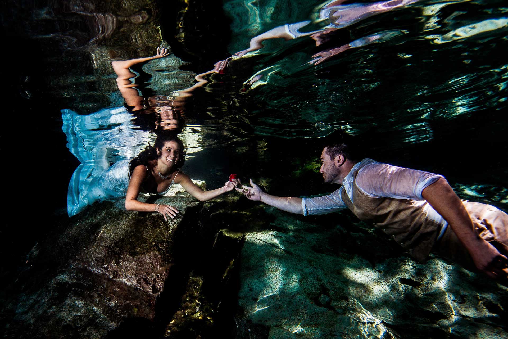 Best Trash The Dress Underwater - Sebi Messina Photography