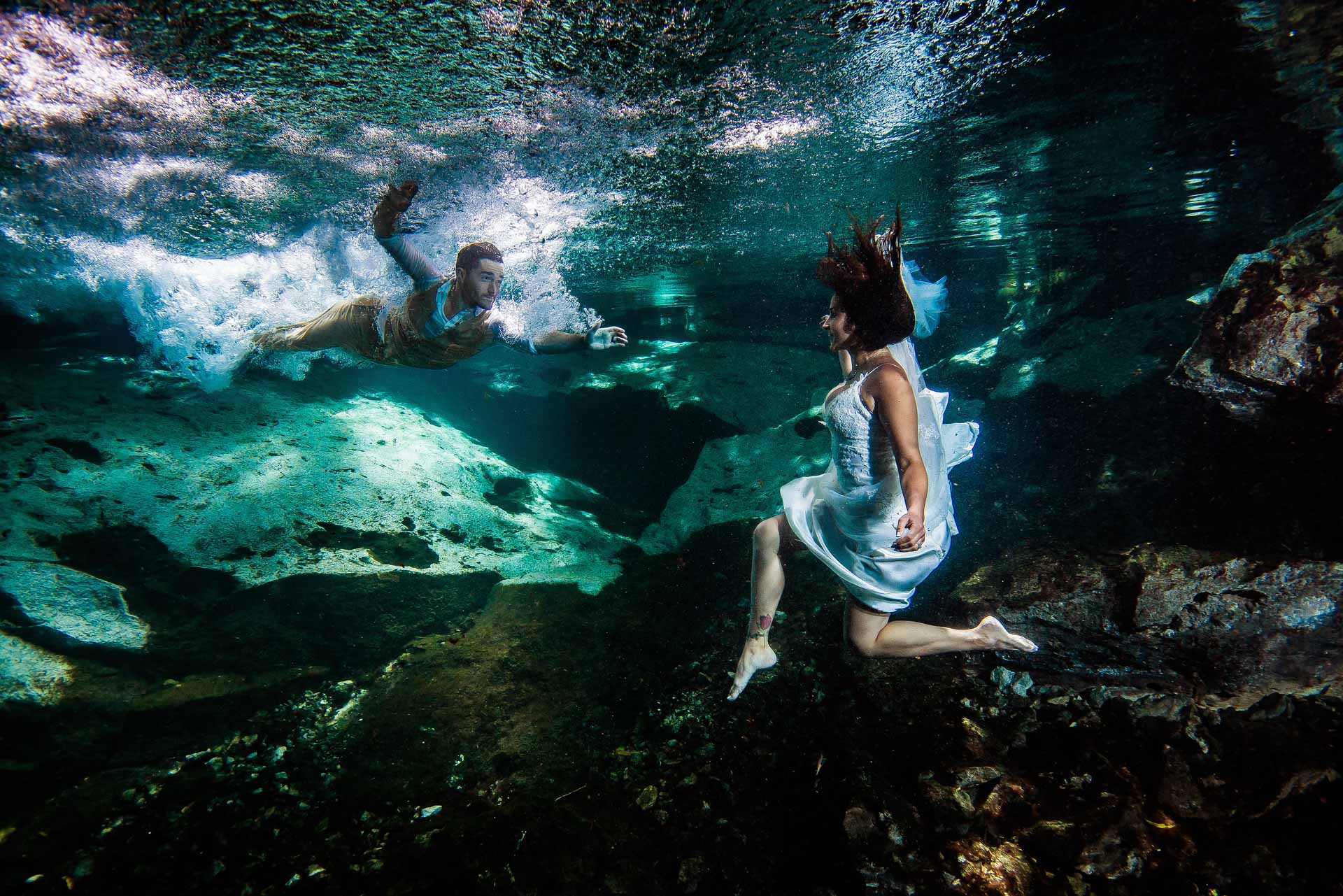 Best Trash The Dress Underwater - Sebi Messina Photography