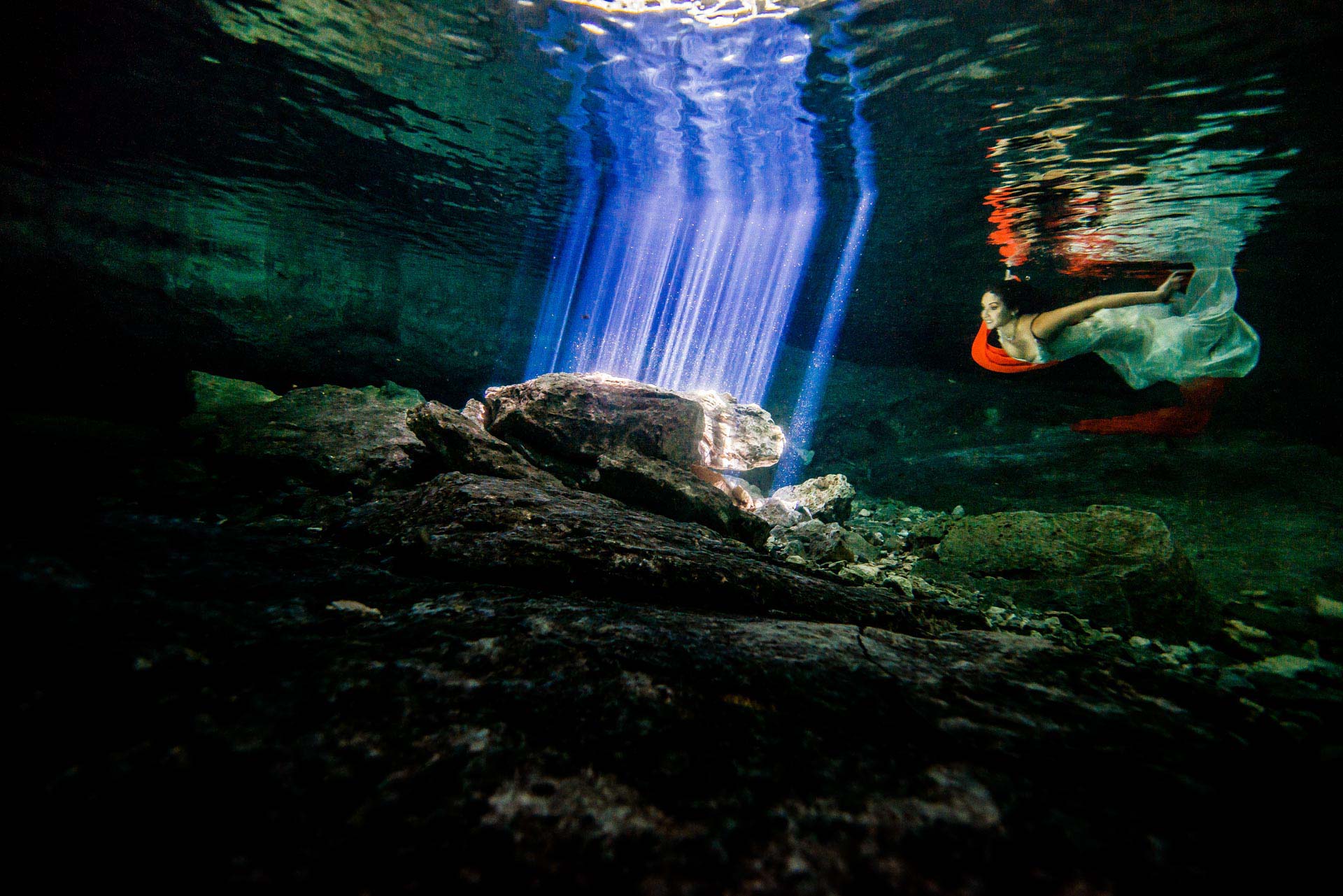 Best Trash The Dress Underwater - Sebi Messina Photography