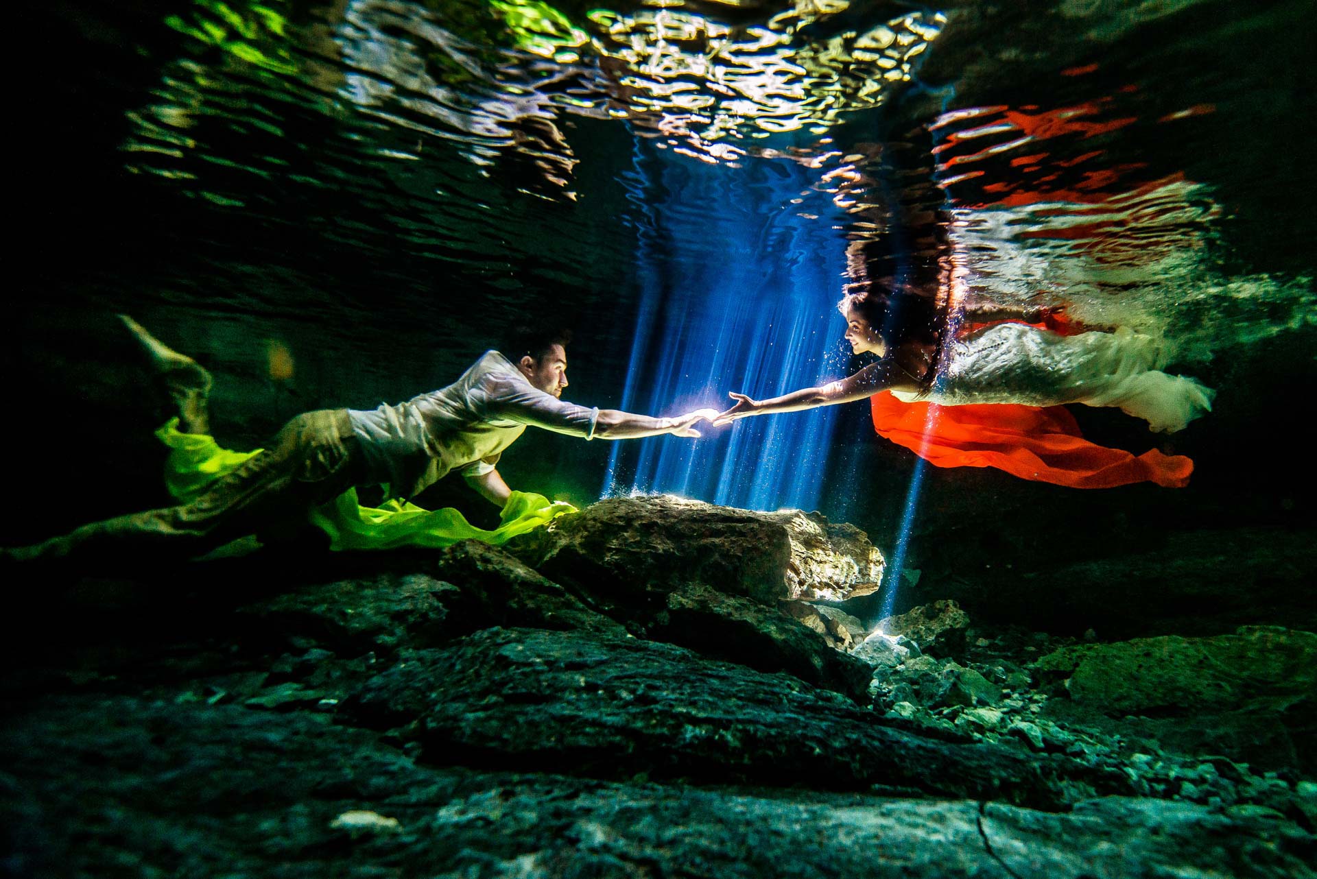 Best Trash The Dress Underwater - Sebi Messina Photography