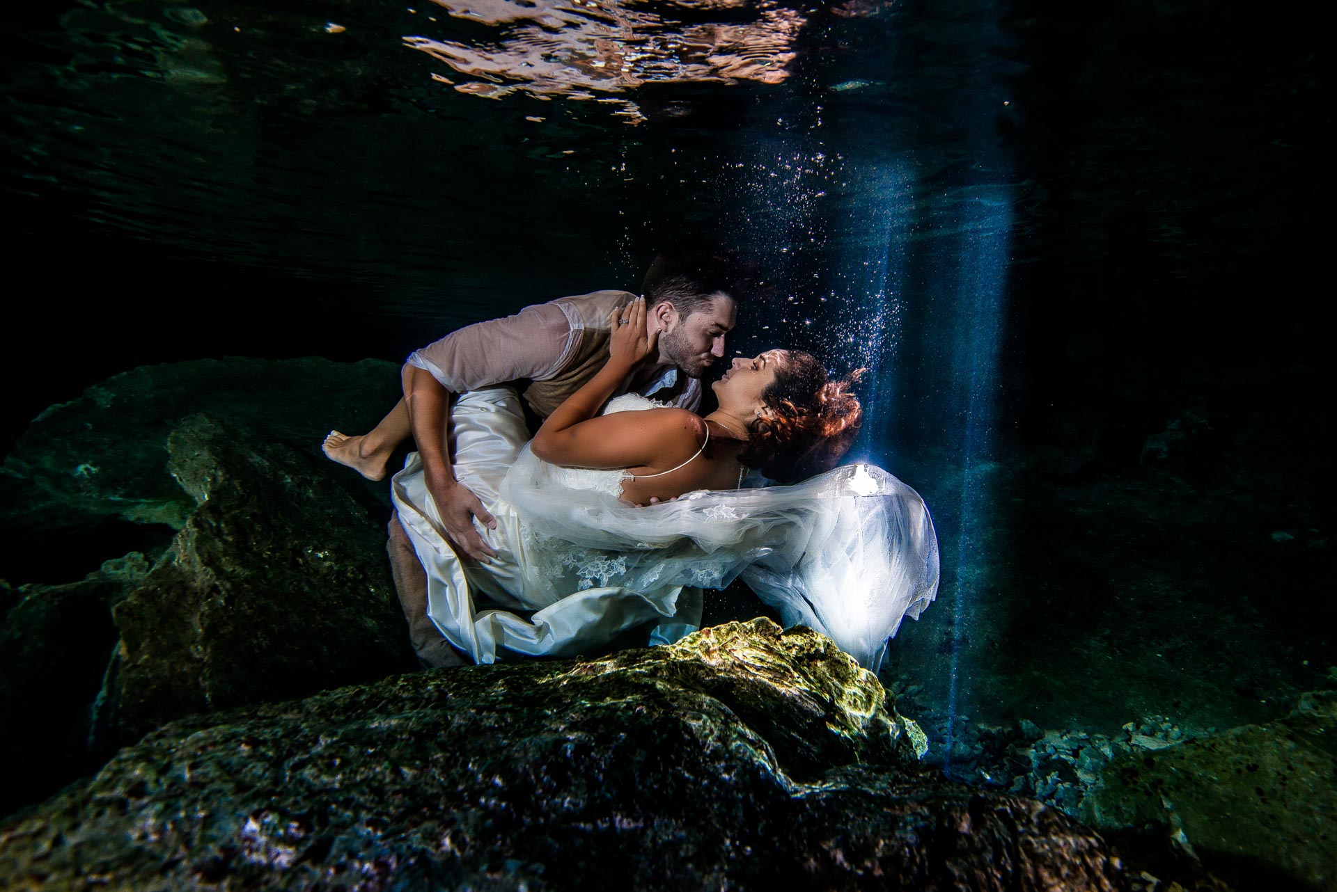 Best Trash The Dress Underwater - Sebi Messina Photography