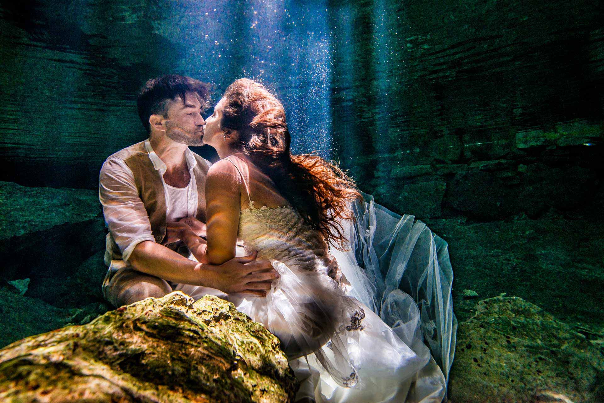 Best Trash The Dress Underwater - Sebi Messina Photography