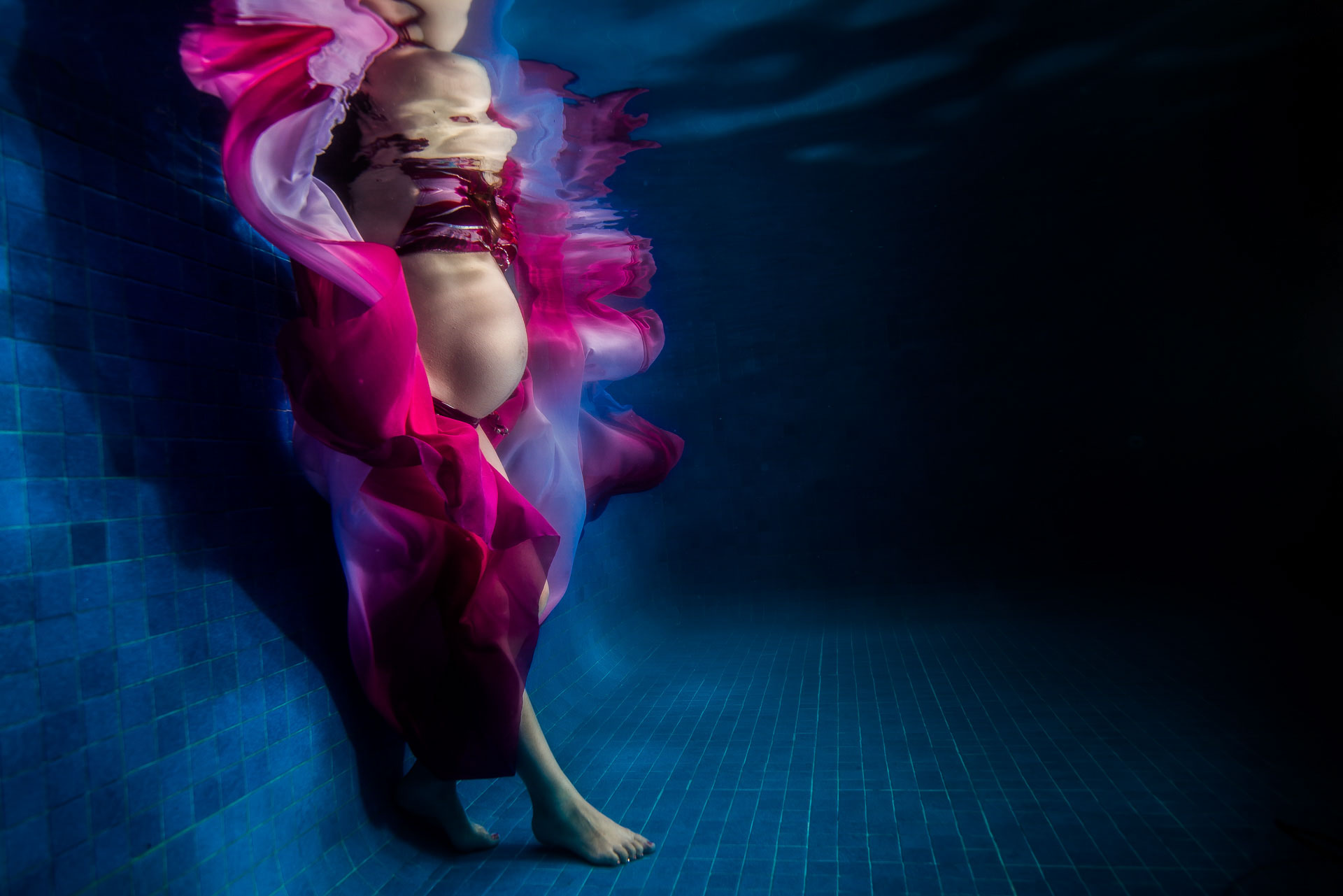 Underwater maternity Photography