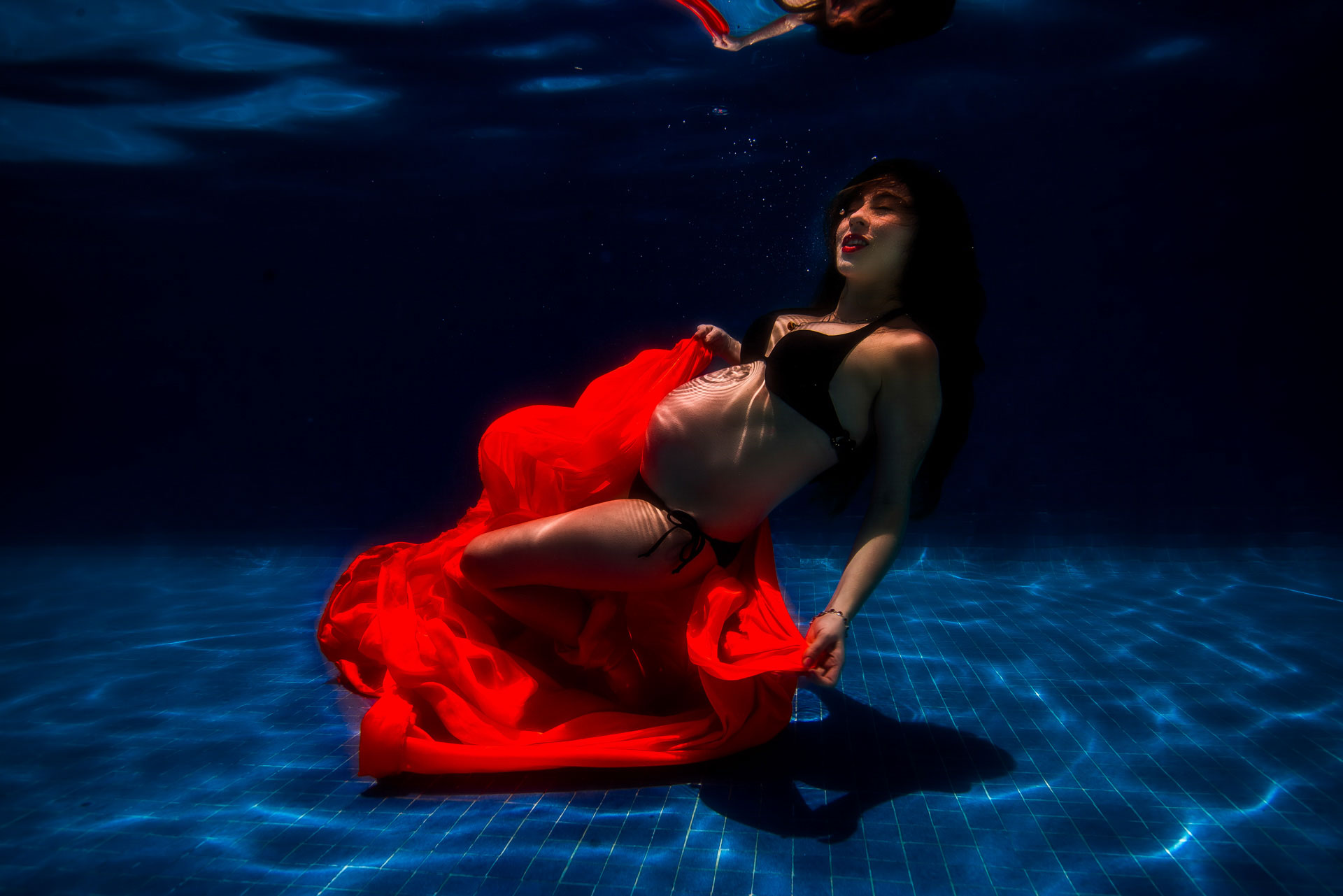 Underwater maternity Photography