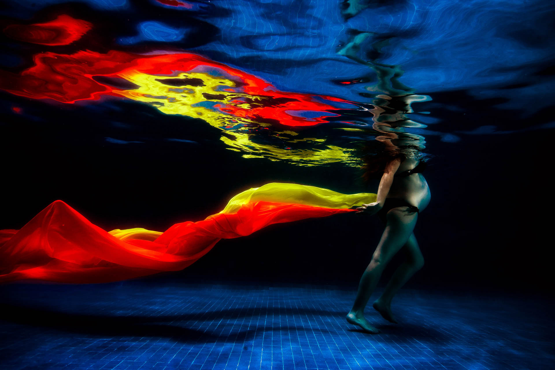 Underwater maternity Photography