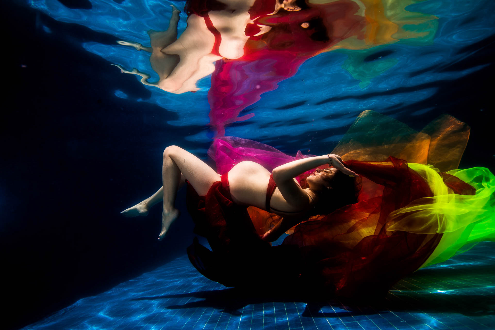 Underwater maternity Photography