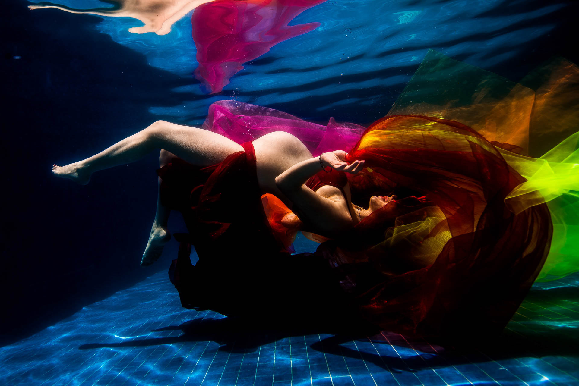 Underwater maternity Photography