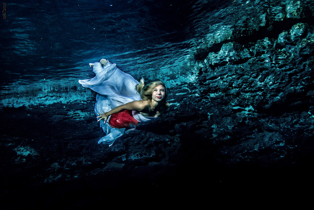 Underwater model Photography – Anna - Sebi Messina Photography