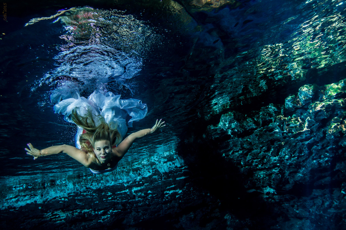 Underwater model Photography – Anna - Sebi Messina Photography