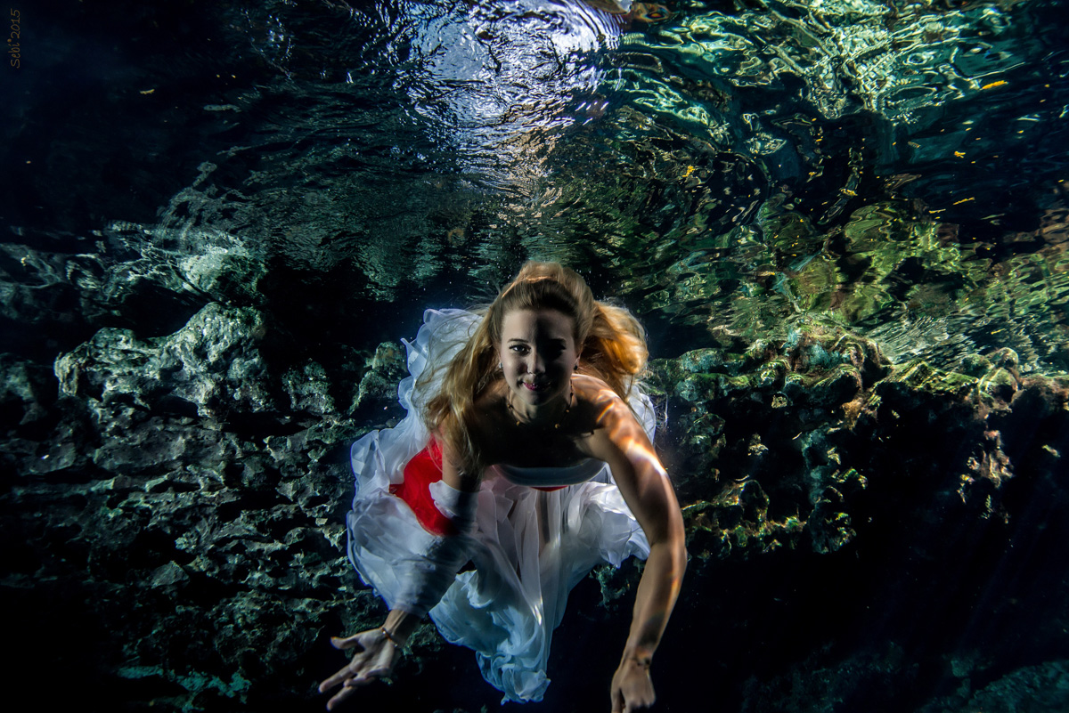 Underwater model Photography – Anna - Sebi Messina Photography