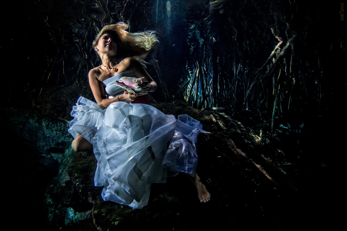 Underwater model Photography – Anna - Sebi Messina Photography