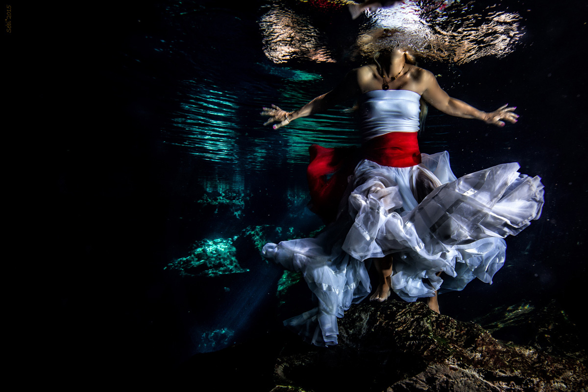 Underwater model Photography – Anna - Sebi Messina Photography