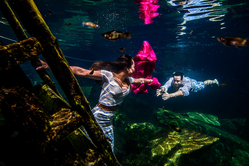 Underwater Wedding Photos – Jaqueline and André - Sebi Messina Photography