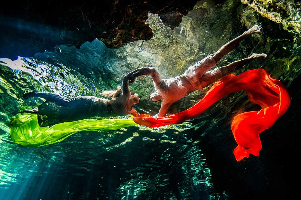 Underwater Wedding Photos – Jaqueline and André - Sebi Messina Photography