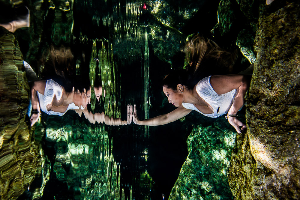 Underwater Wedding Photos – Jaqueline and André - Sebi Messina Photography