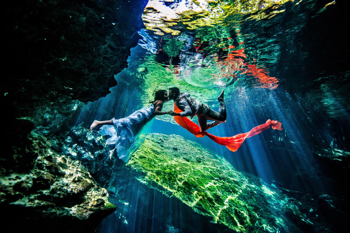 Underwater wedding pictures - Sebi Messina Photography