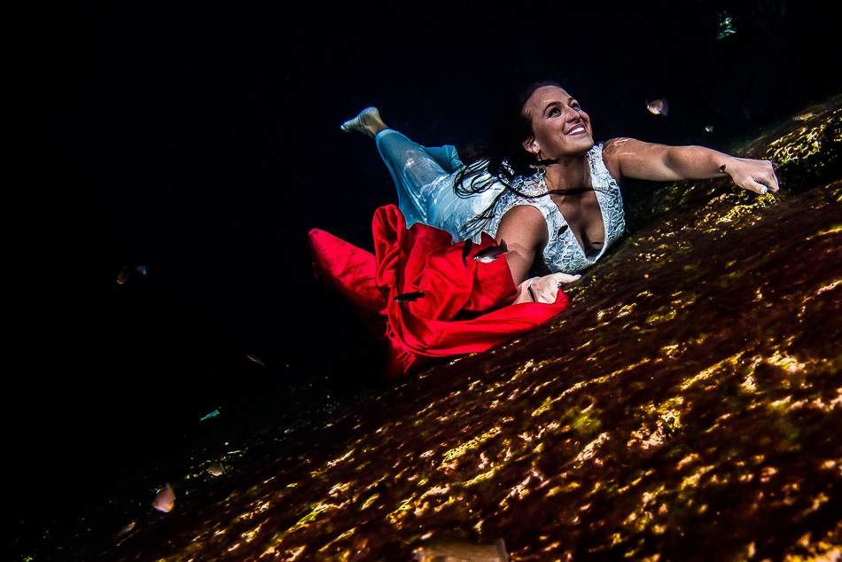 Best underwater wedding pictures - Kristen and Brandon