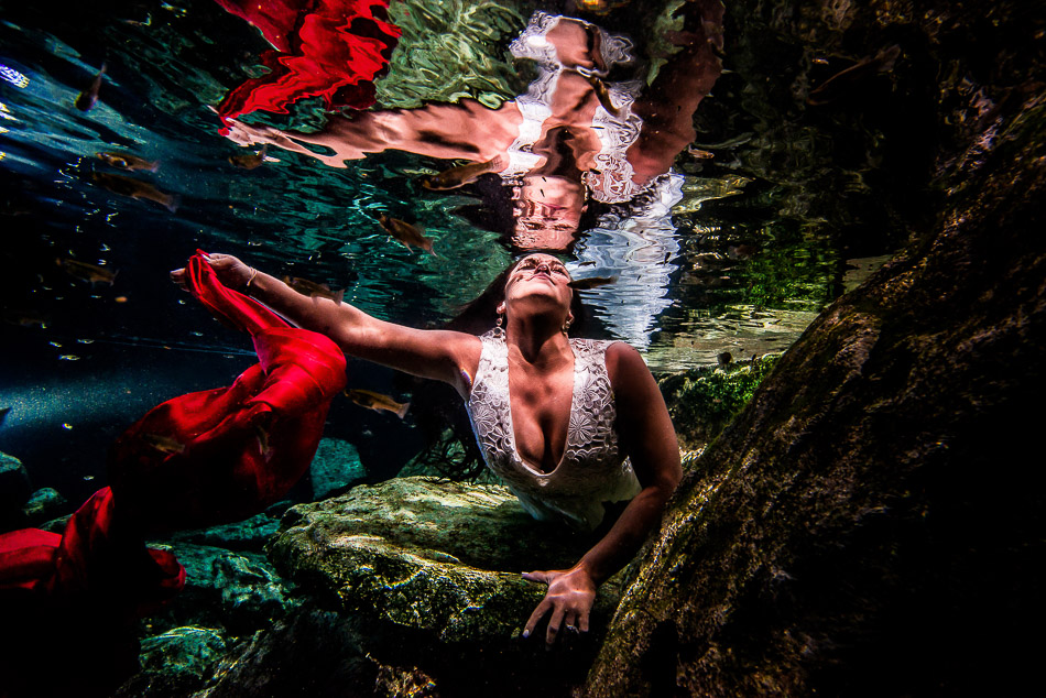 Best underwater wedding pictures - Kristen and Brandon