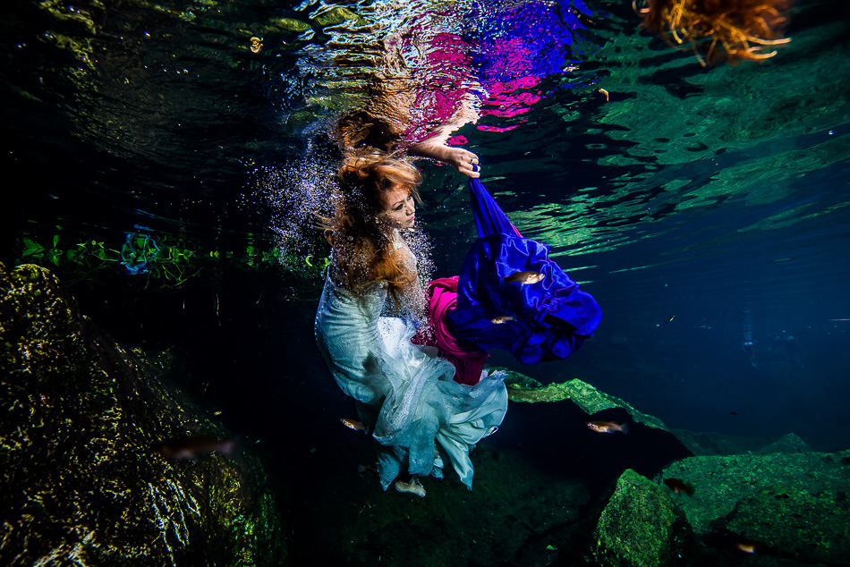 Trash The Dress Photos Underwater – Sebi Messina Photography