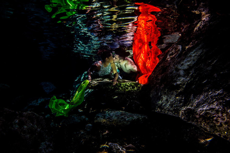 Mexico Underwater Trash The Dress - Sebi Messina Photography