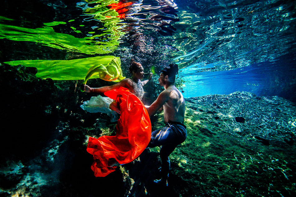 Mexico Underwater Trash The Dress - Sebi Messina Photography