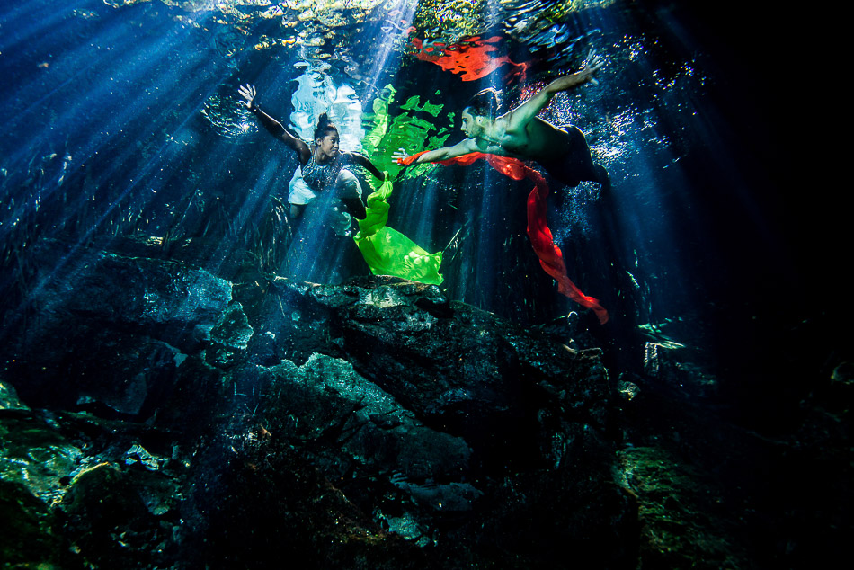 Mexico Underwater Trash The Dress - Sebi Messina Photography