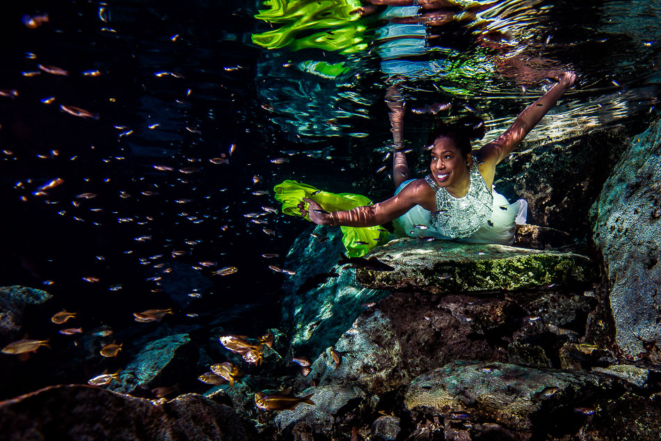 Mexico Underwater Trash The Dress - Sebi Messina Photography