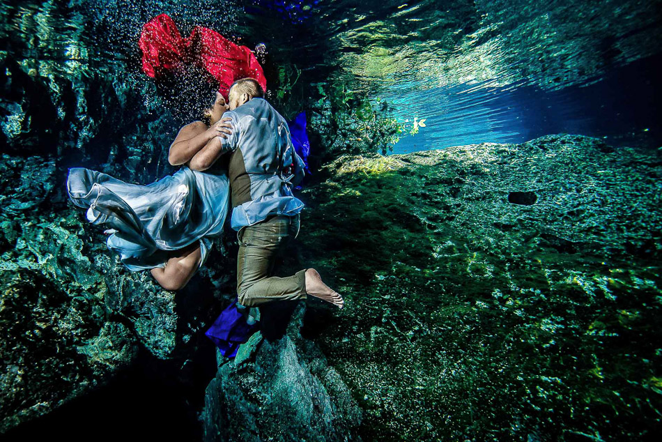 Wedding Mexico Underwater Photos