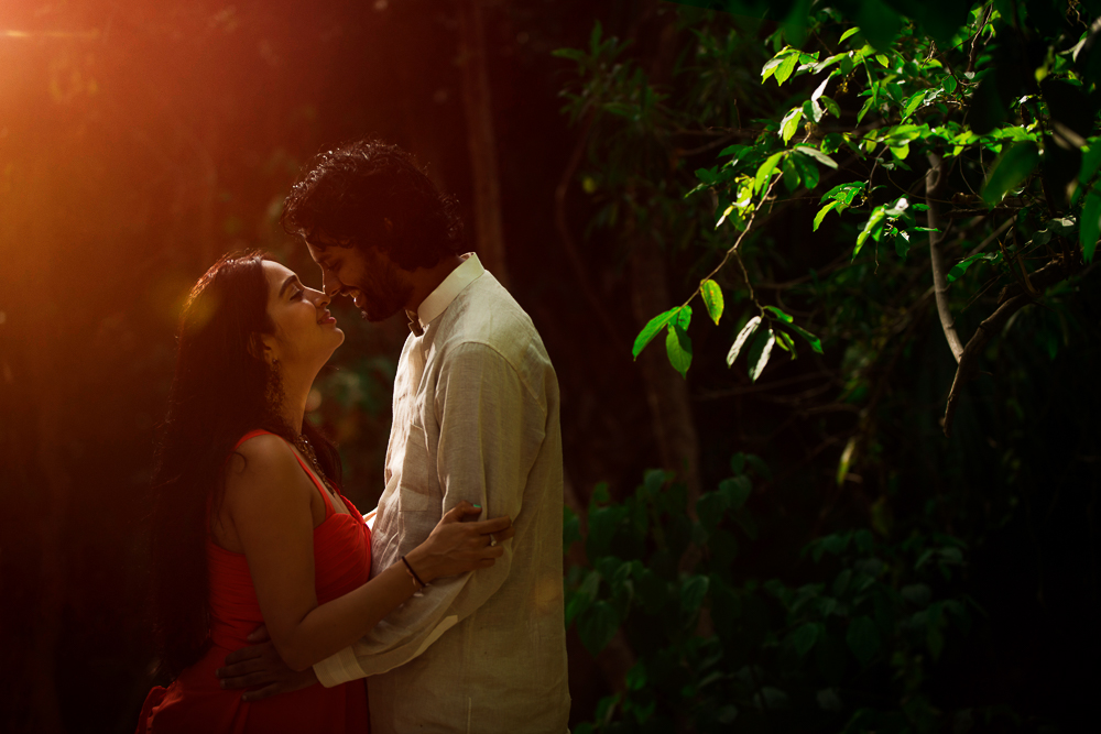 Engagement Underwater Photo Shoot - Millie and Rakesh