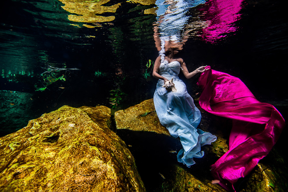 Engagement Underwater Photo Shoot - Millie and Rakesh