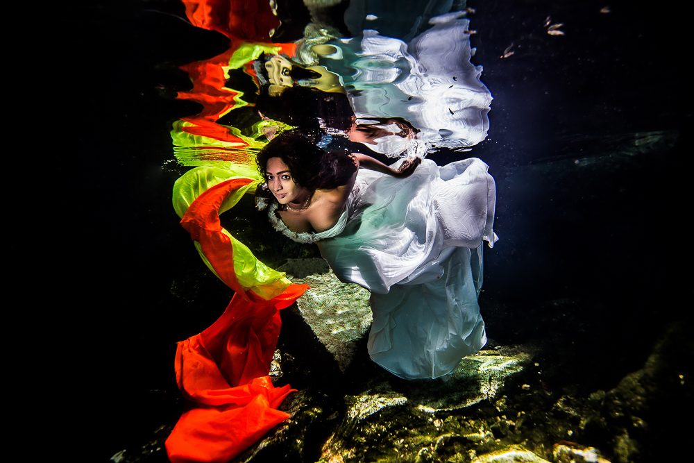 Engagement Underwater Photo Shoot - Millie and Rakesh